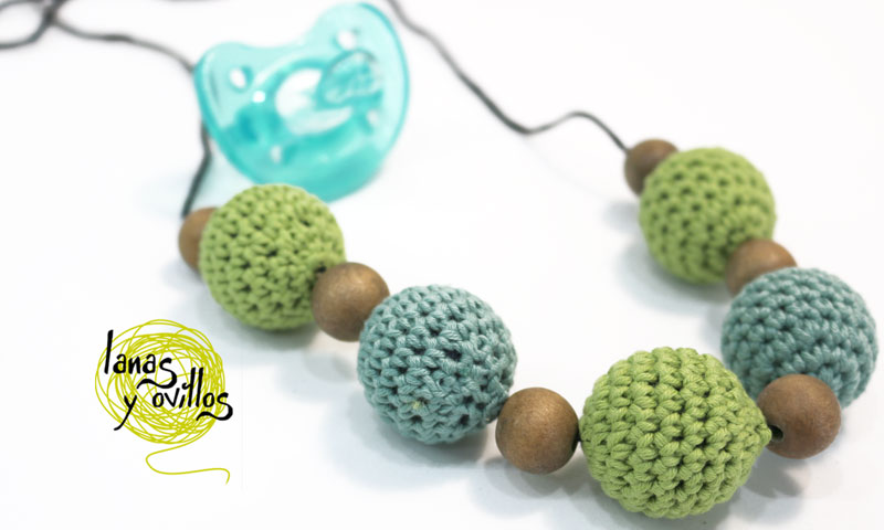 free crochet nursing necklace crochet pattern