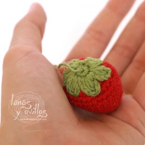 strawberry amigurumi free pattern
