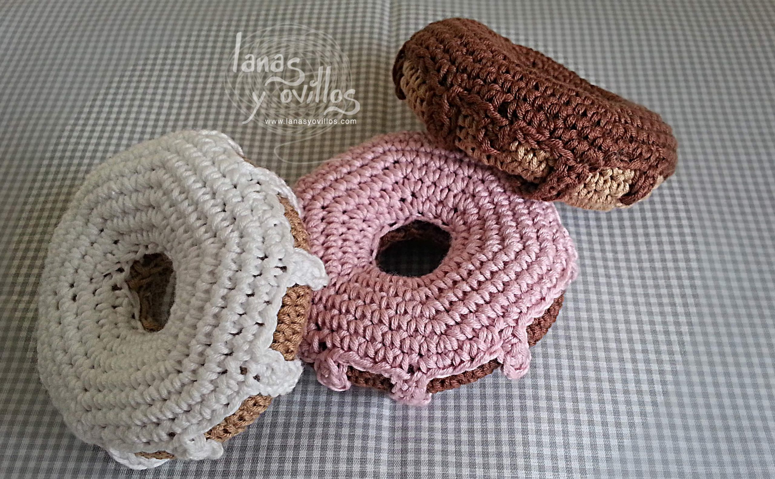 doughnut amigurumi crochet free pattern with video tutorial