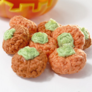 tiny mini pumkin halloween crochet free pattern