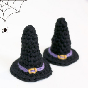 mini tiny witch hat crochet free pattern
