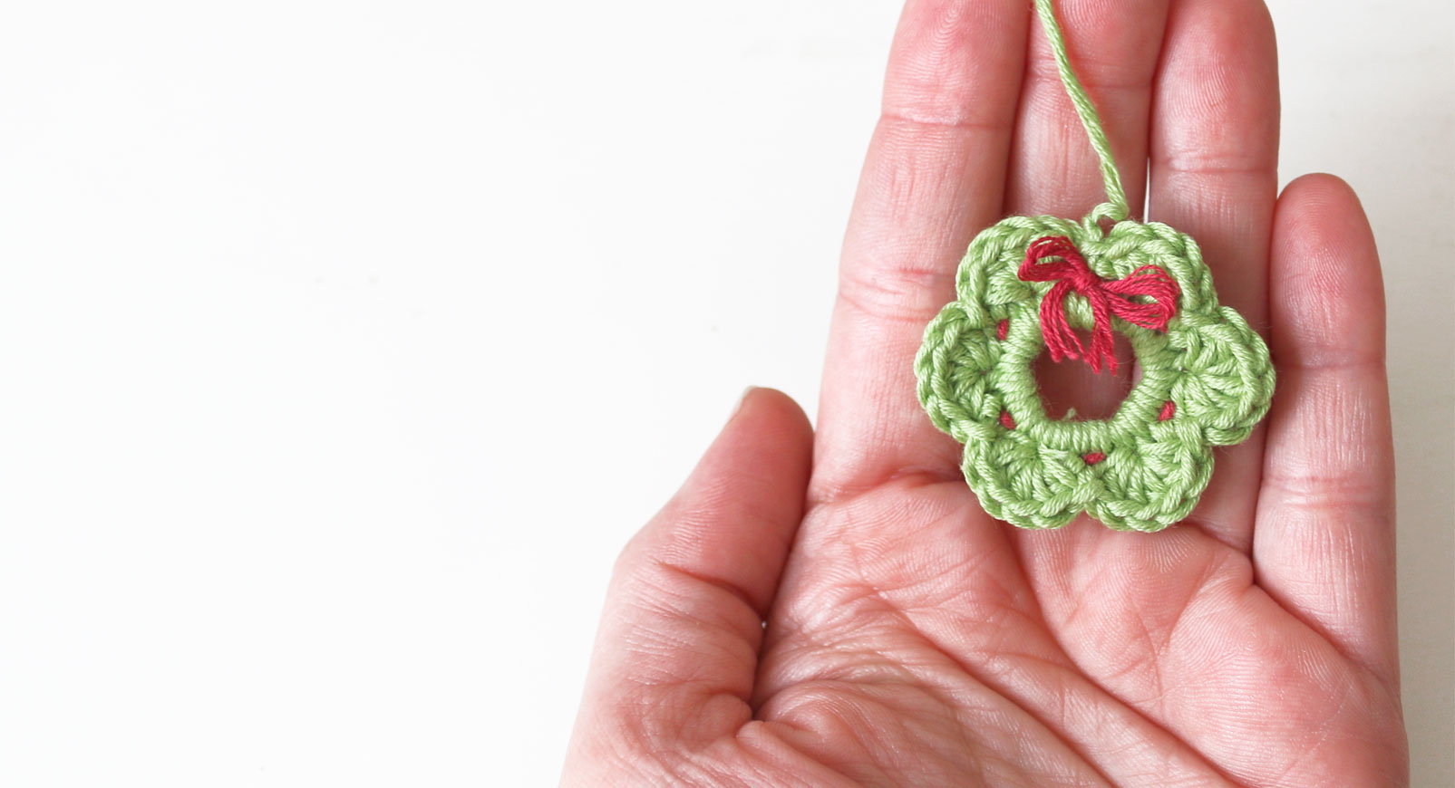 mini wreath christmas crochet free pattern